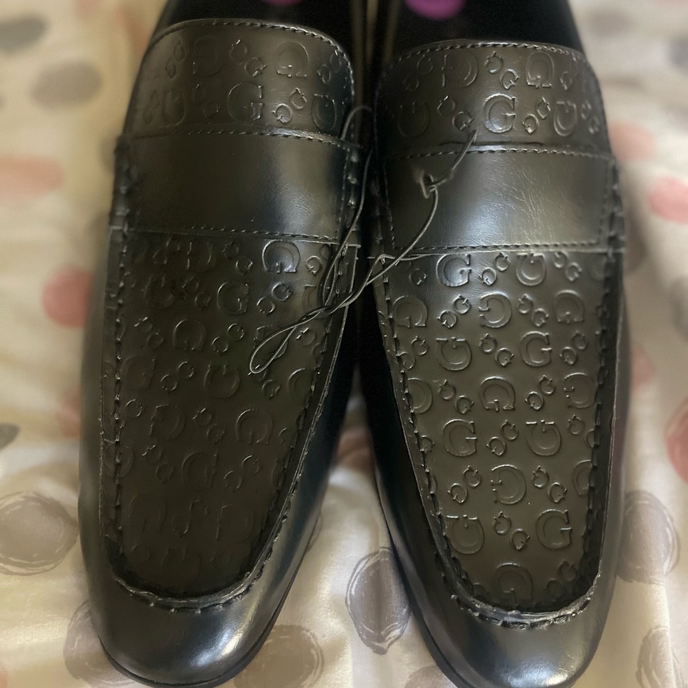 Guess men’s shoe